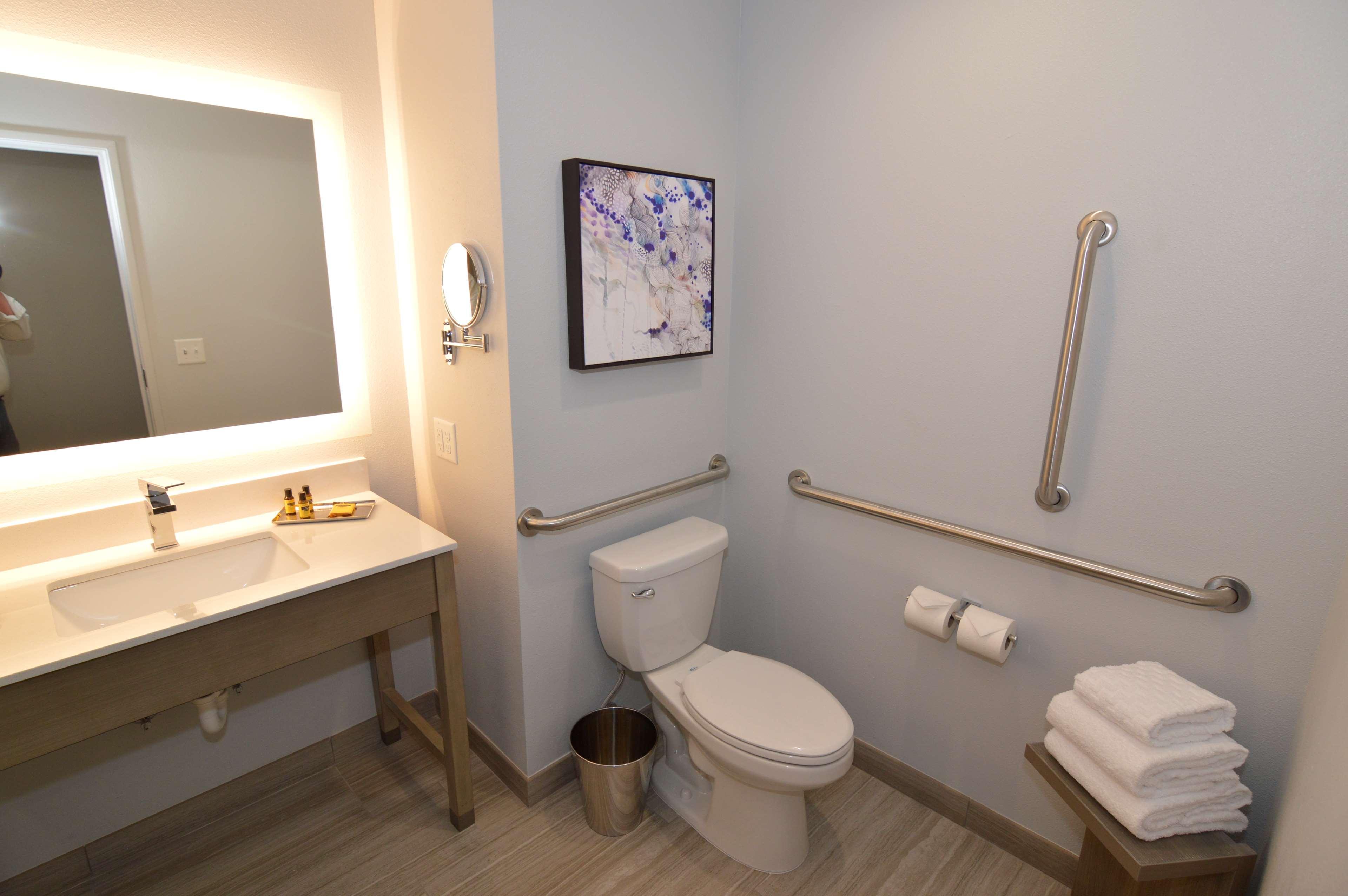 Hotel Western Executive Residency I-35 3*