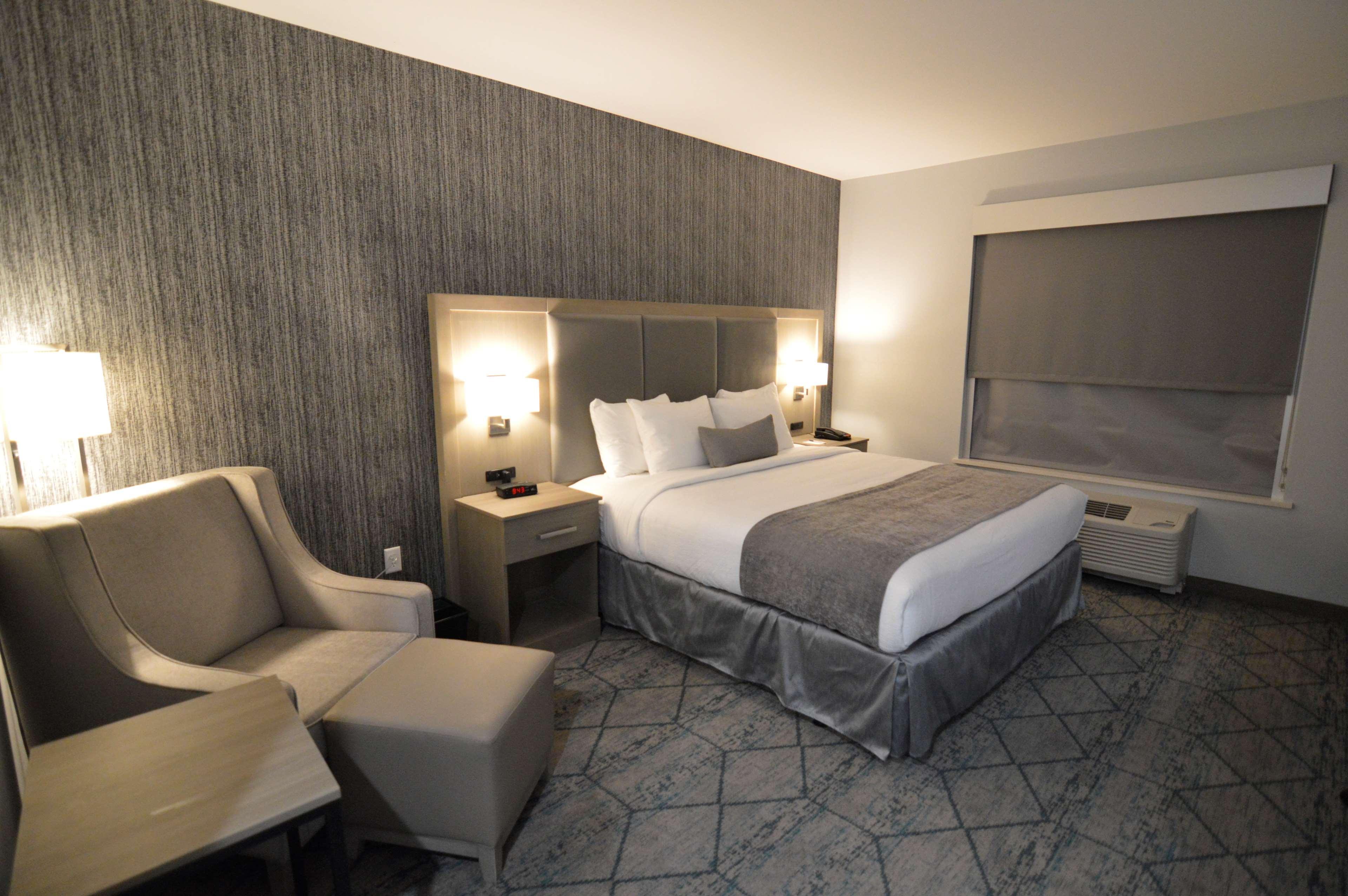 Western Executive Residency I-35