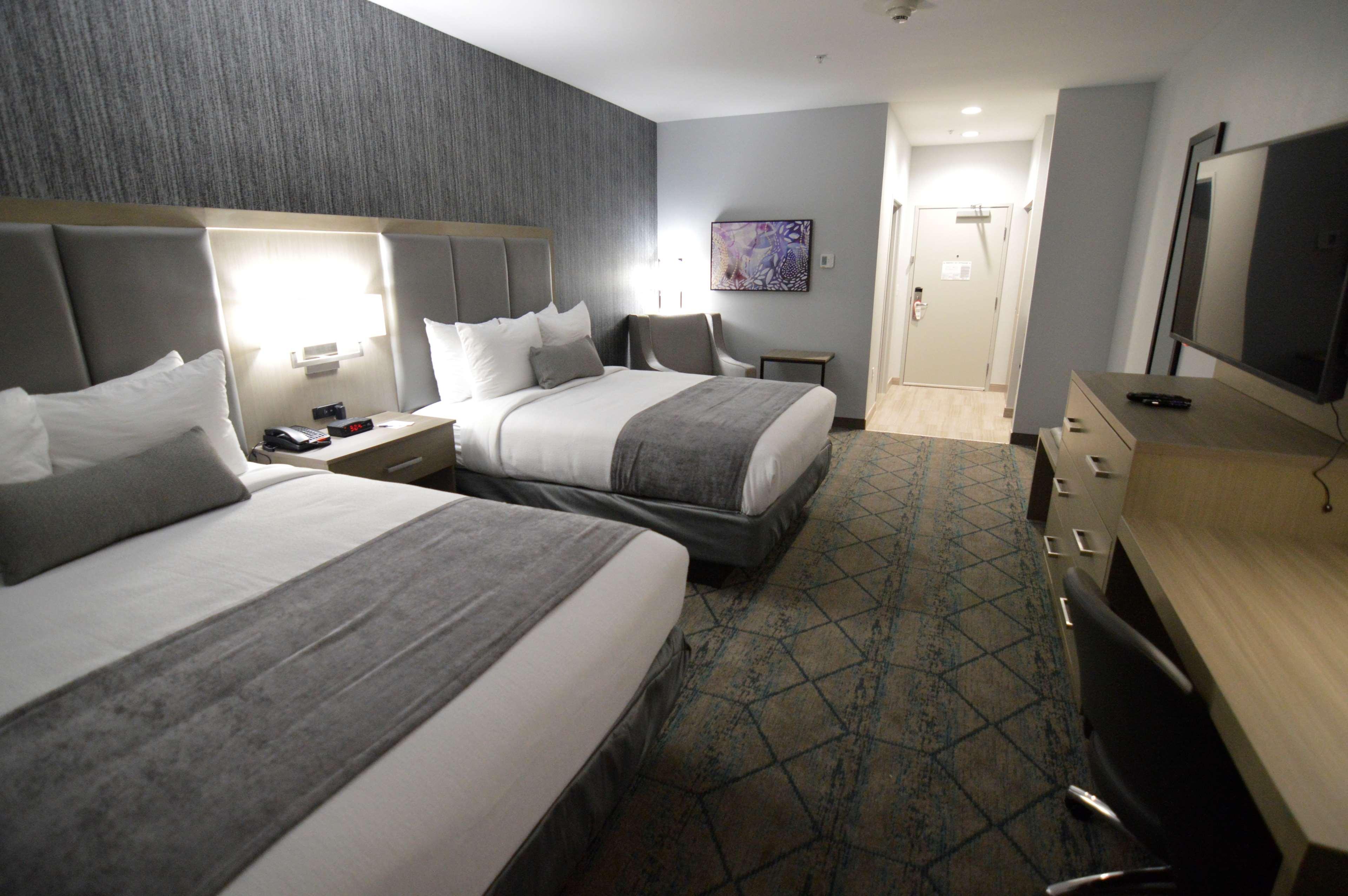 Western Executive Residency I-35 Hotel