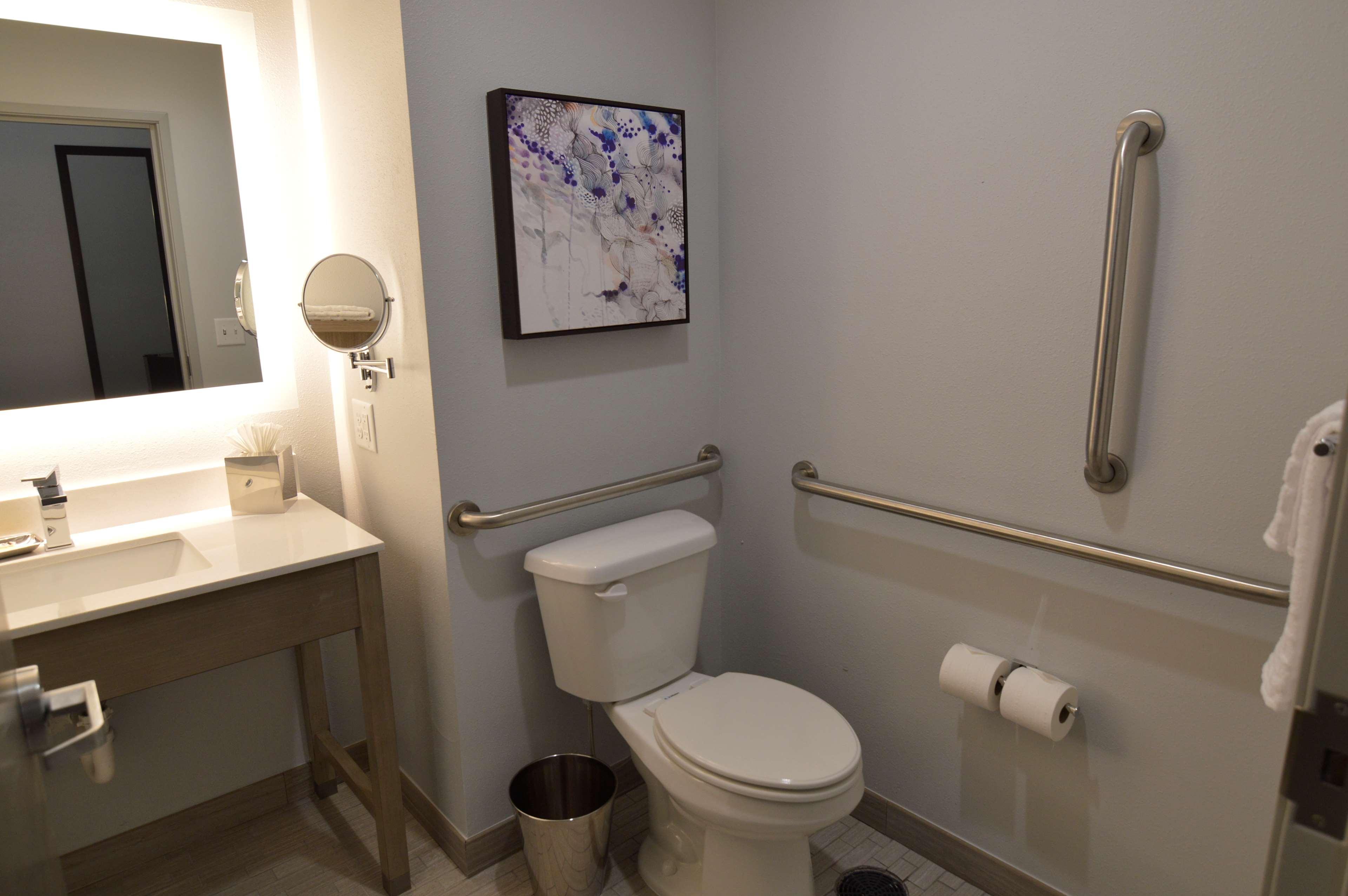 Hotel Western Executive Residency I-35