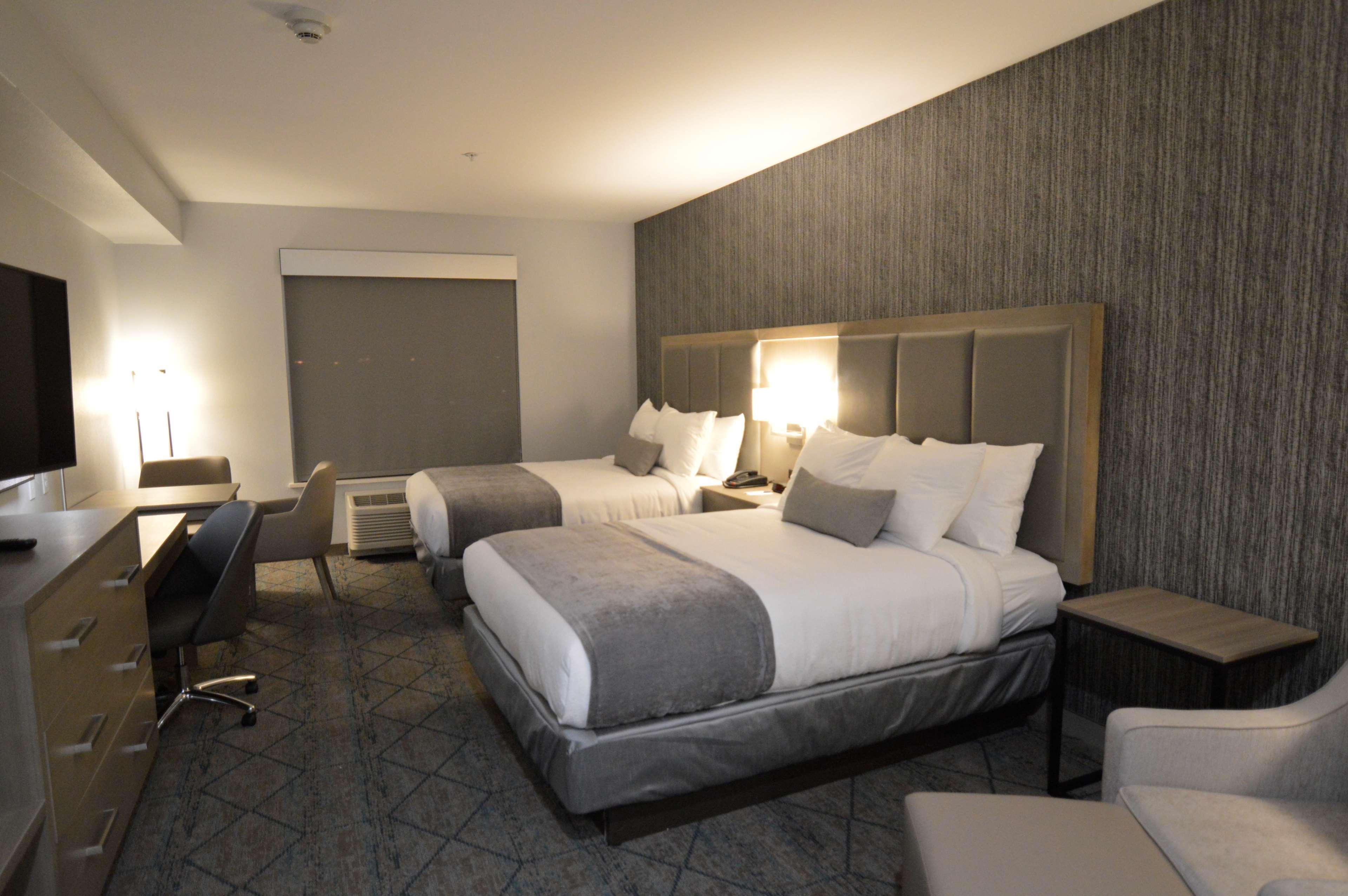 Hotel Western Executive Residency I-35