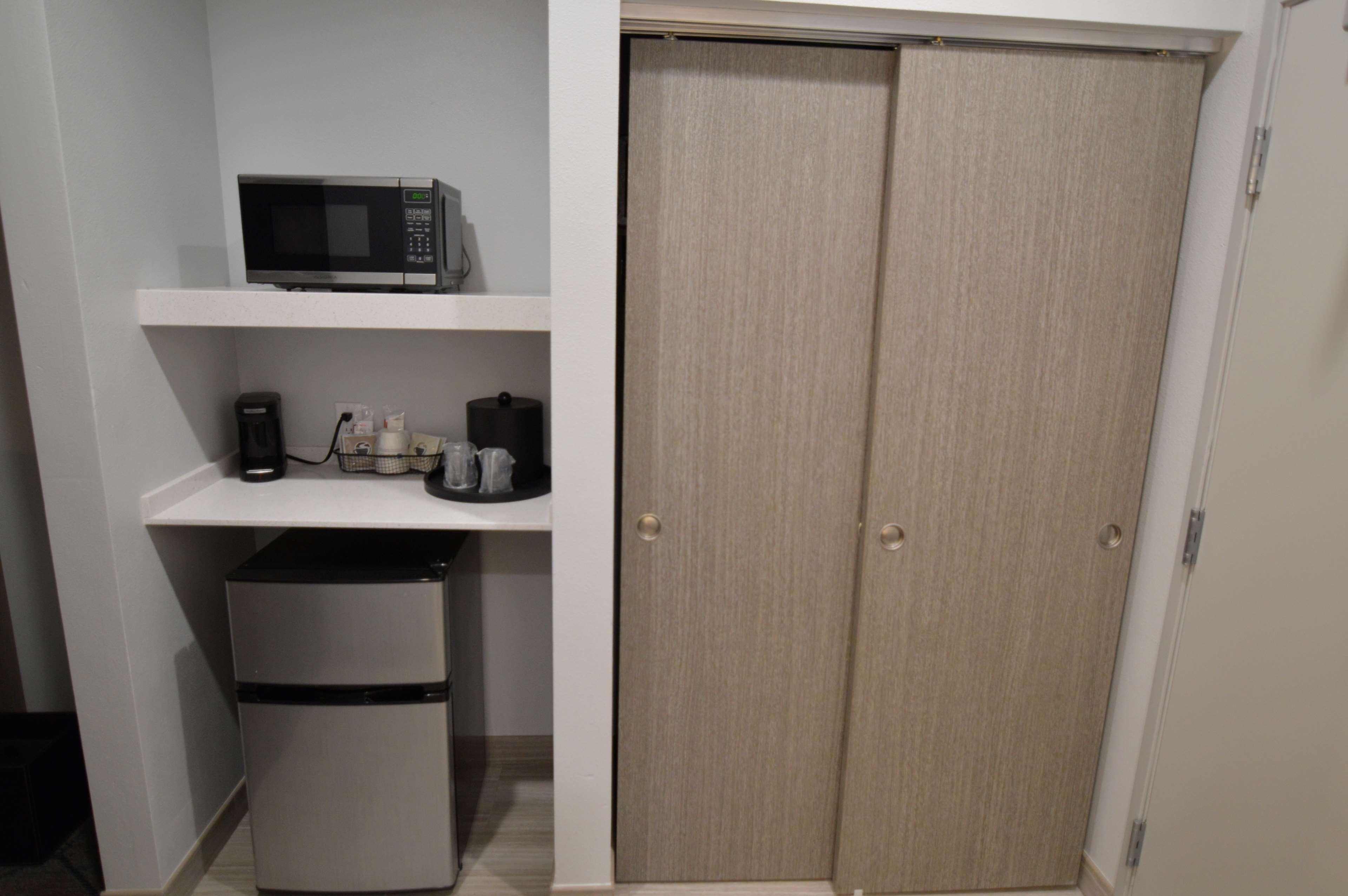Western Executive Residency I-35 Hotel 3*