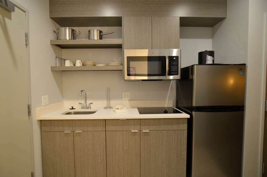 Hotel Western Executive Residency I-35 3*