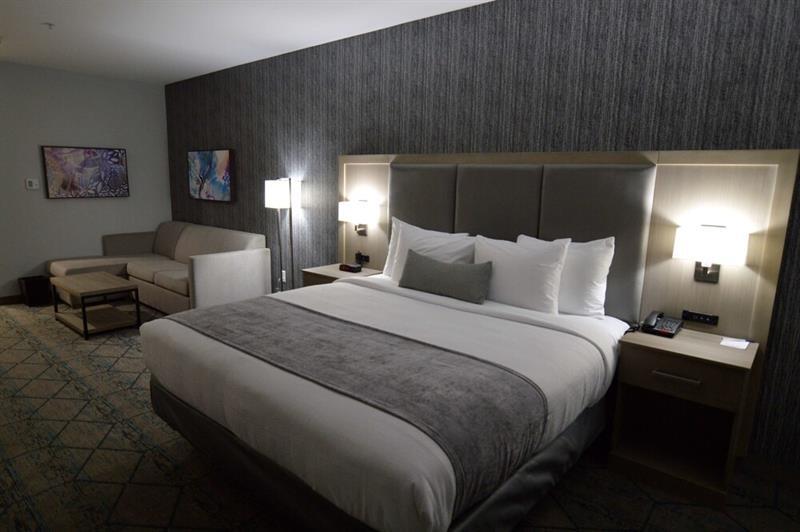 Western Executive Residency I-35 Hotel 3*